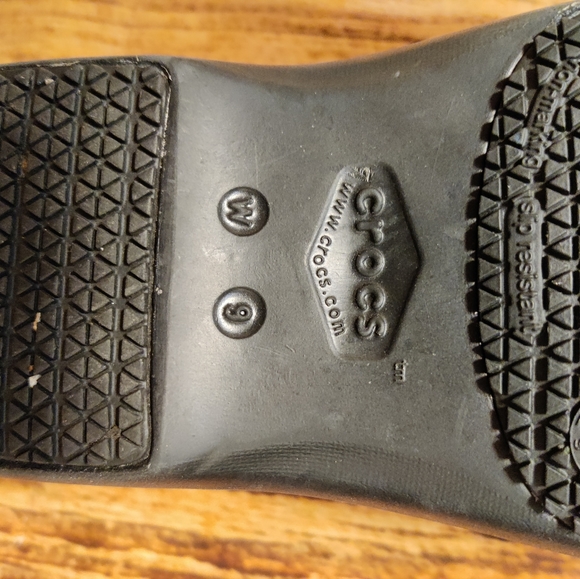 Crocs - Picture 2 of 3